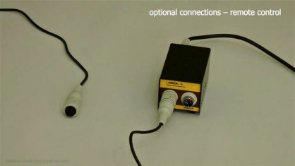 Connect the peristaltic pump remote control cable to the communication module box.